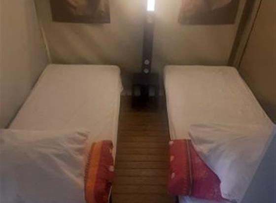 Room_2_beds_1_person